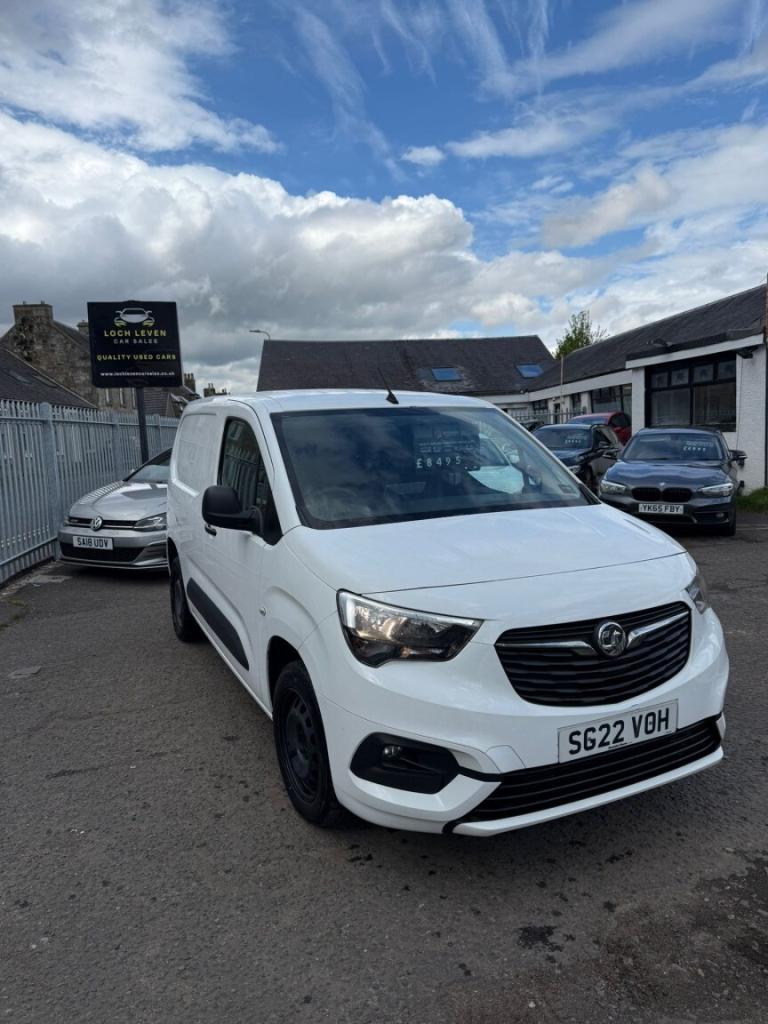 VAUXHALL COMBO 1.5 Turbo D 2300 Sportive 2022