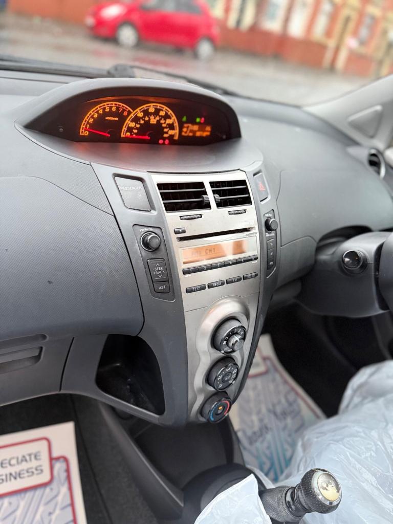 2010 Toyota Yaris 1.33 Dual VVT-i TR Euro 4 (s/s) 5dr HATCHBACK Petrol Manual