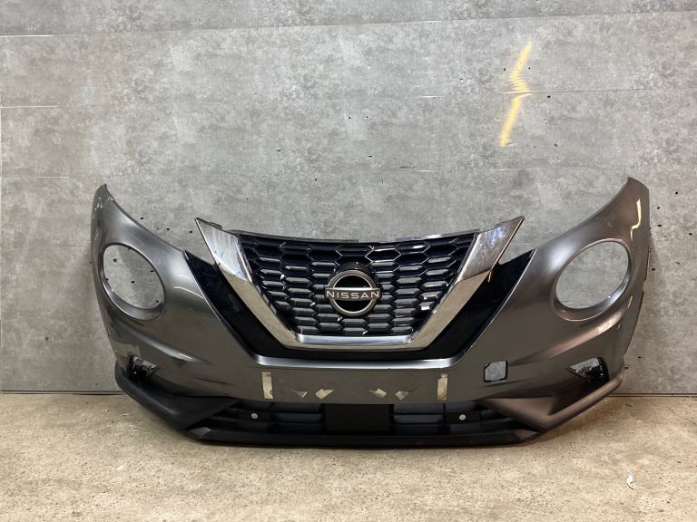 Nissan juke front bumper and grill 2020-2025 