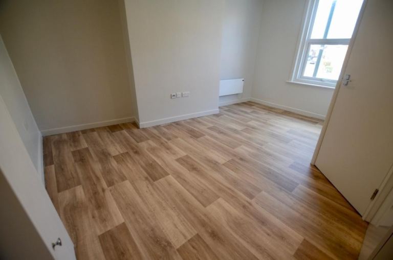 2 Bedroom Flat Pokesdown BH5 2AG Pets Considered 