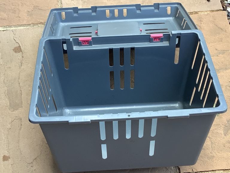 Pet carrier