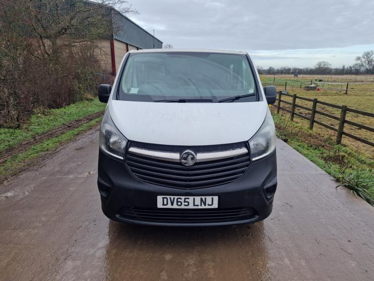 2015 Vauxhall Vivaro 2900 LWB 6 Seat Crew Cab  Low 68k Miles  Drives Perfect 