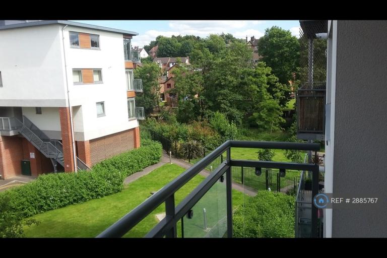 2 bedroom flat in Hart Street, Maidstone, ME16 (2 bed) (#2885767)