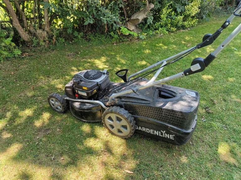 GARDENLINE Petrol Lawn Mower – Briggs & Stratton Engine