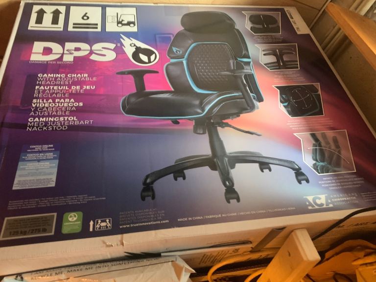 BRAND NEW Costco DPS GAMING CHAIR 