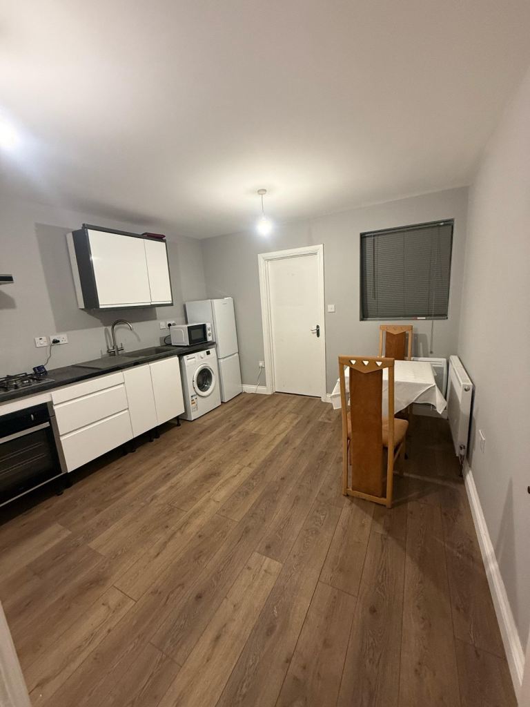 Double Room for Rent – Gidea Park (Romford / Hornchurch)