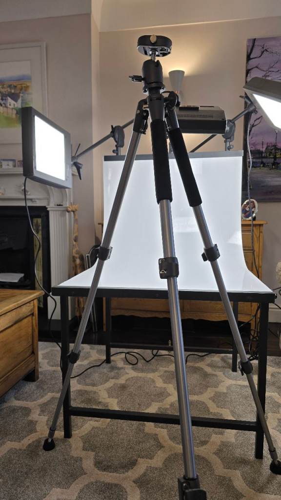 Kenro Studio 300 Photography Lighting Kit, Product Table & Tripod, Wirral Collec