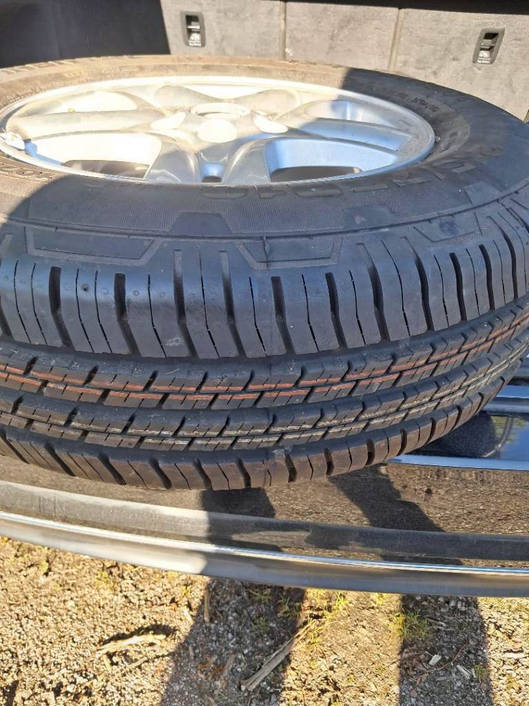 LAND-ROVER ALLOY WHEEL BRAND NEW