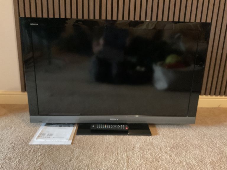 Sony Bravia tv & glass stand