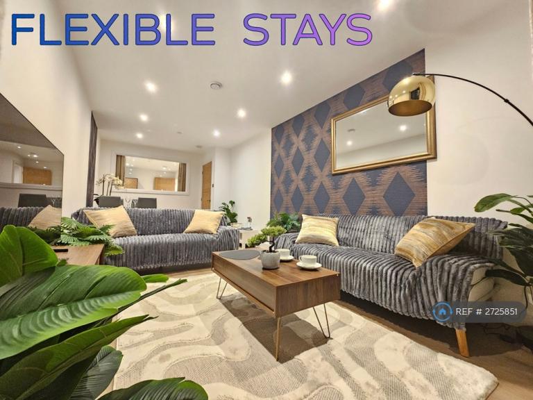 2 bedroom flat in Leeds City Center, Leeds, LS9 (2 bed) (#2725851)