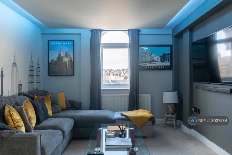 1 bedroom flat in Montpellier Apartments, Harrogate, HG1 (1 bed) (#3037584)