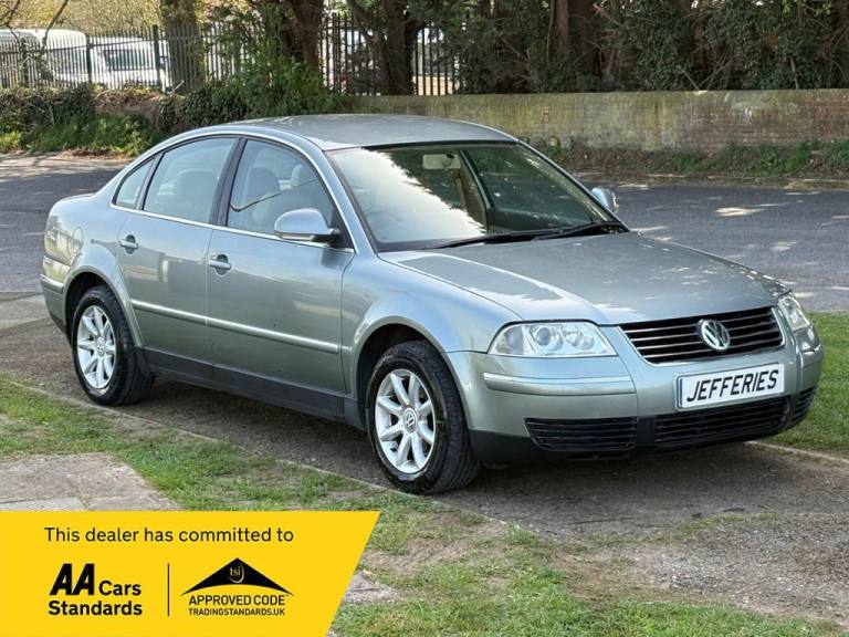 2004 54 VOLKSWAGEN PASSAT 2.0 HIGHLINE SALOON 4DR PETROL MANUAL (194 G/KM, 130 B