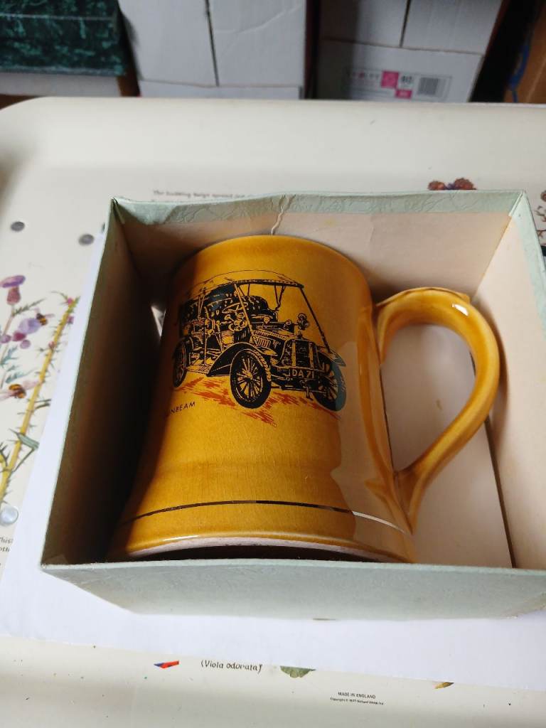 Vintage Ceramic Mug with Car Design – Good Condition