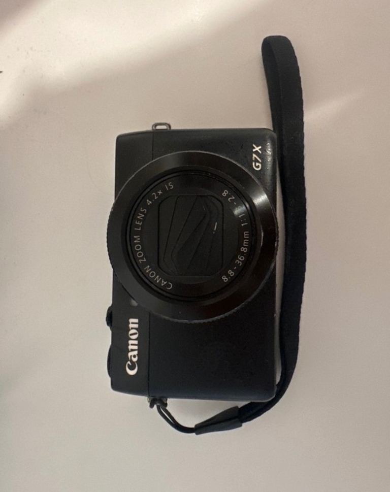 Canon G7X Digital Camera with Battery and Charger