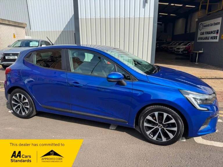 Renault Clio ICONIC TCE