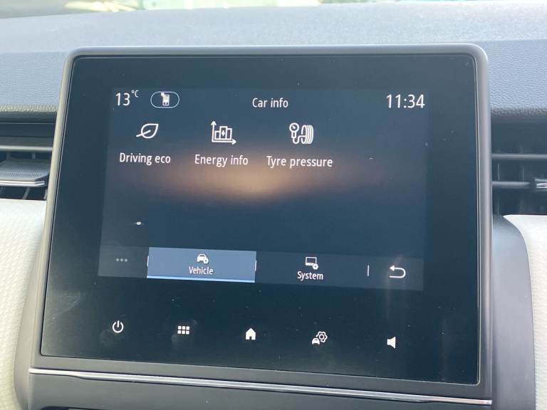 2022 Renault Clio 1.6 E-TECH Hybrid 140 SE Edition 5dr Auto Hatchback PETROL/ELECTRIC Automatic