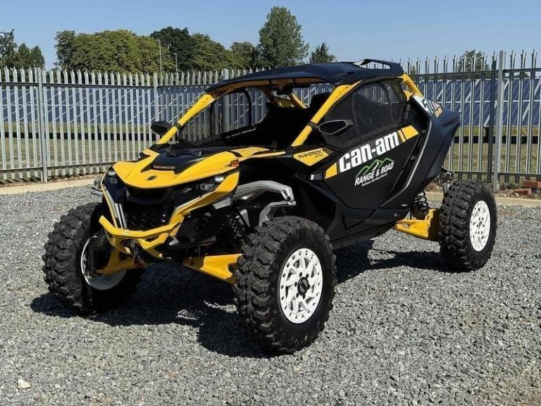 Can-Am Maverick R SAS