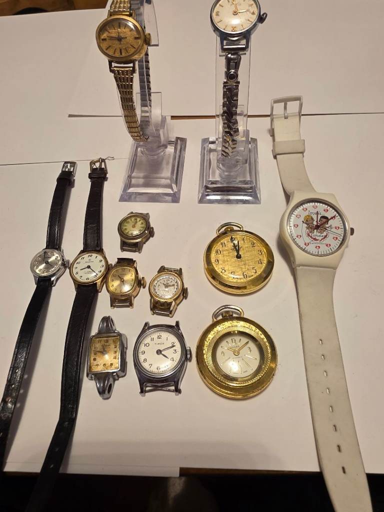 (12)  12 mechanical watches For Spares And Repair 