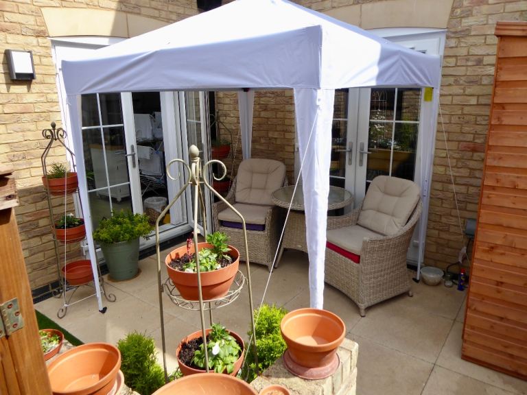OUTSUNNY 2x2m GAZEBO