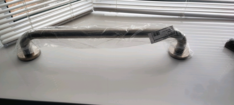 5 X Armitage Shanks bathroom 600 mm straight grab rail brushed steel 