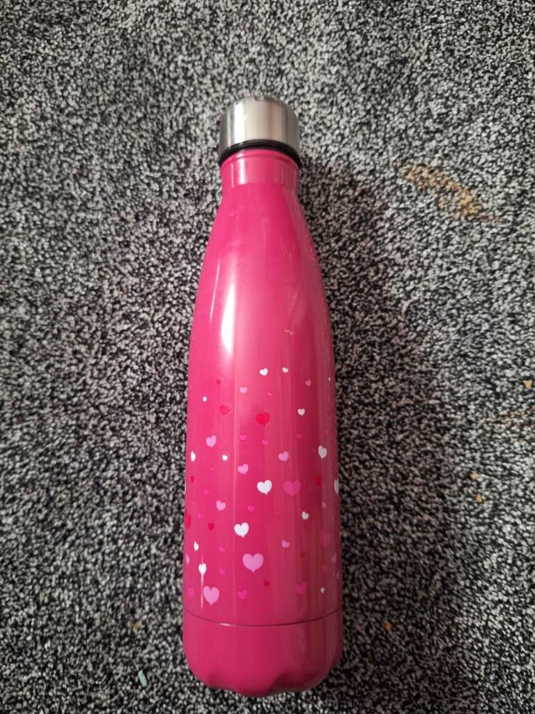 Pink insulatated drinks bottle 