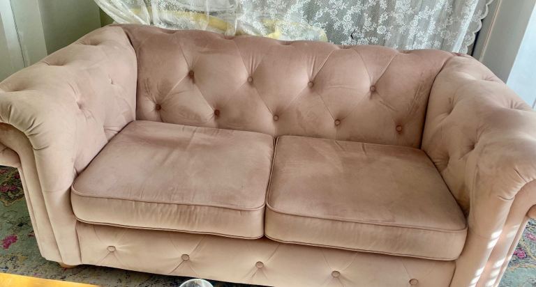 Chesterfield style 2/3 seater sofa