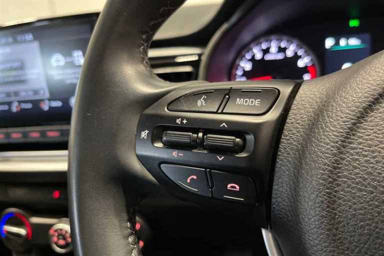 2022 Kia Rio 1.0 T-GDi 2 Hatchback 5dr Petrol DCT Euro 6 (s/s) (99 bhp) Hatchback Petrol Automatic