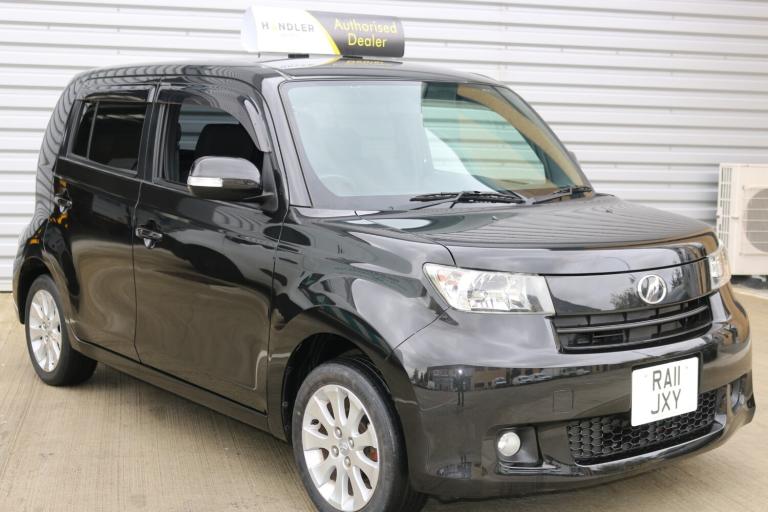 2011 Daihatsu Materia 1.33 VVT-i SR 5dr Multidrive S (NISSAN CUBE / TOYOTA bb / SCION XB ) Hatchb...
