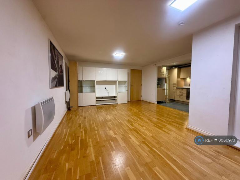 2 bedroom flat in Primrose Place, Isleworth, TW7 (2 bed) (#3050973)