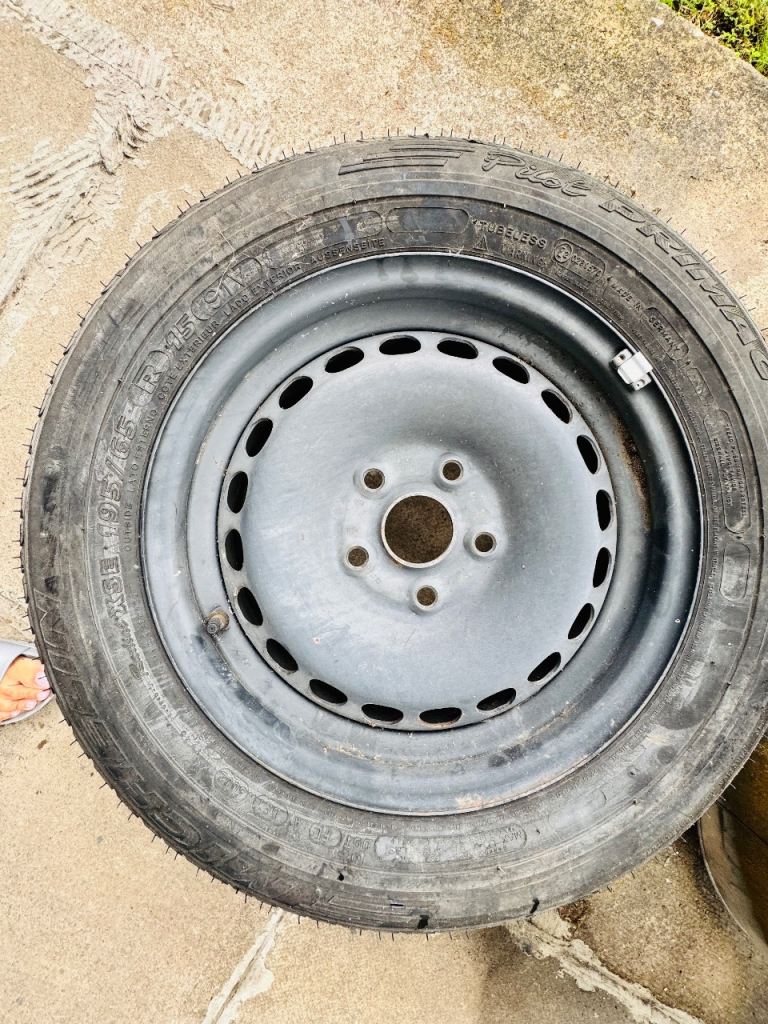Wheel trim and tyre