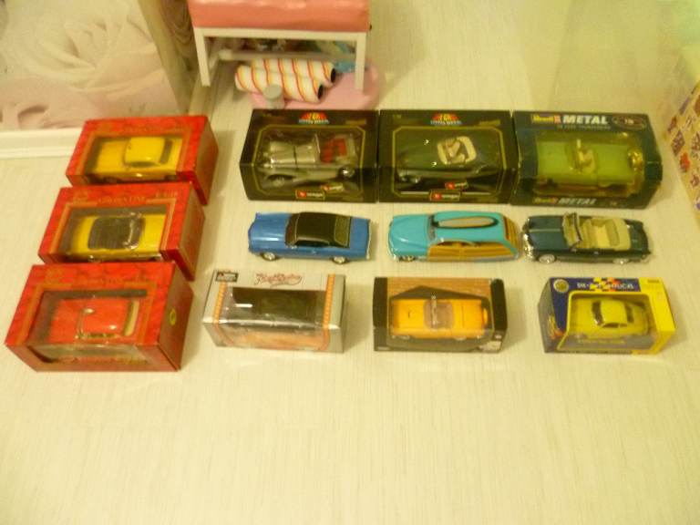 11x Vintage Collection Die Cast Model Cars JAGUAR, Taxi, Thunderbird. Porsche Mira Motor Max 1;18
