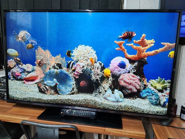43" Panasonic smart Freeview Play led TV with remote control 