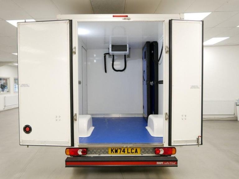 74 RENAULT TRUCKS TRAFIC 2.0 BLUEDCI 150 BHP LONG RED EDITION REFRIGERATED