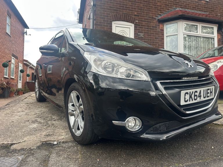 Peugeot, 208, Hatchback, 2014, Manual, 1199 (cc), 5 doors