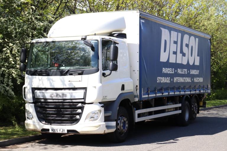 DAF CF 330 6X2 SLEEPER MANUAL 28FT CURTAINSIDE (2015)