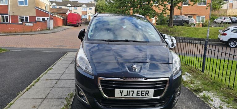 Peugeot, 5008, MPV, 2017, Manual, 1560 (cc), 5 doors