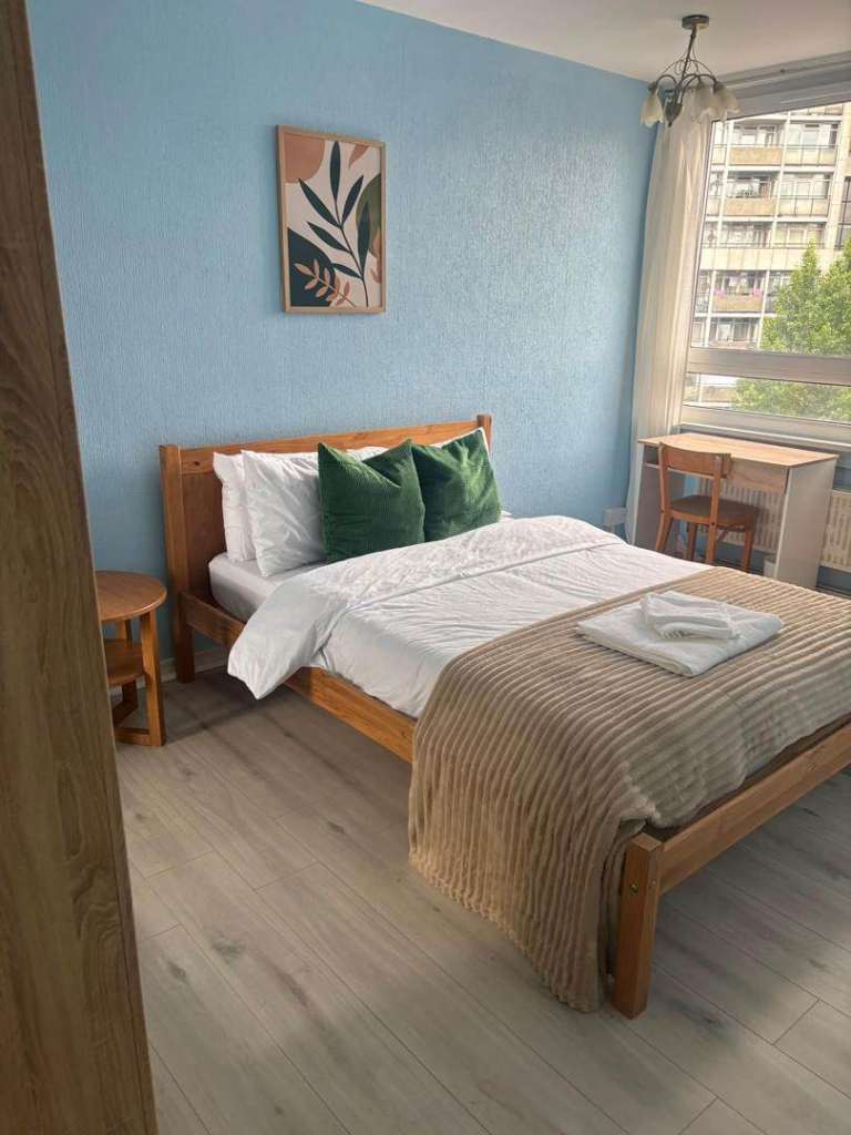 3 Bed House Camberwell London SE5 Near King's College Hospital | COMPANY LET ALLOWED