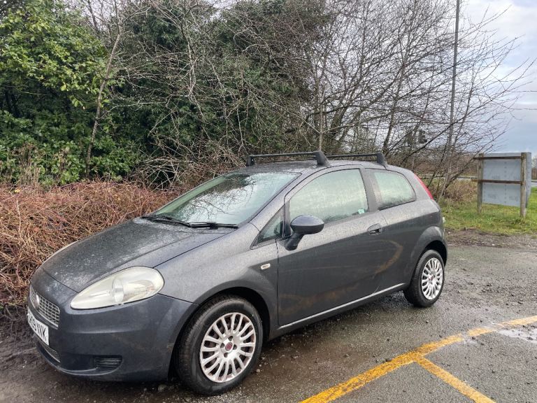 FIAT GRANDE PUNTO 1.4 ACTIVE 09 REG GREY 3 DOOR 12 MONTHS MOT LOW INSURANCE 45+MPG