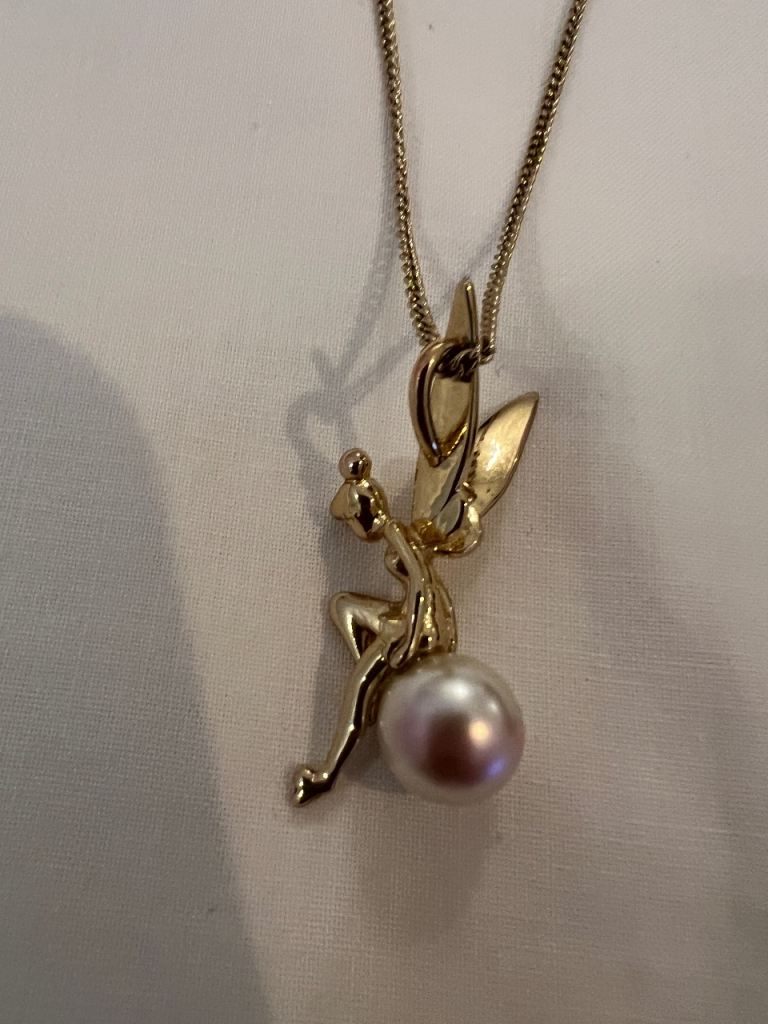 Authentic Disney Couture Kingdom Tinker Bell Pearl Necklace