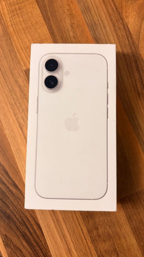 iPhone 16 sim free