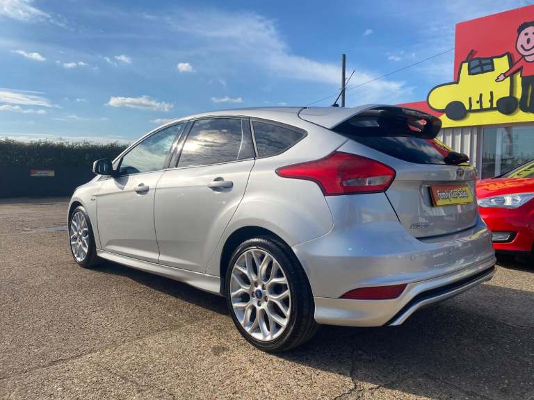 FORD FOCUS 1.5 ST-LINE DIESEL VERY GOOD CONDITION NEW CAMBELT KIT SERVICE MOT