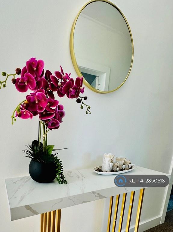 2 bedroom flat in North Anderson Drive, Aberdeen, AB16 (2 bed) (#2850618)