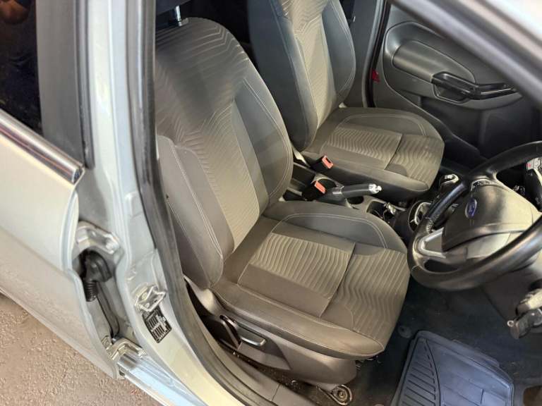 FORD FIESTA 1.3 Zetec 2013