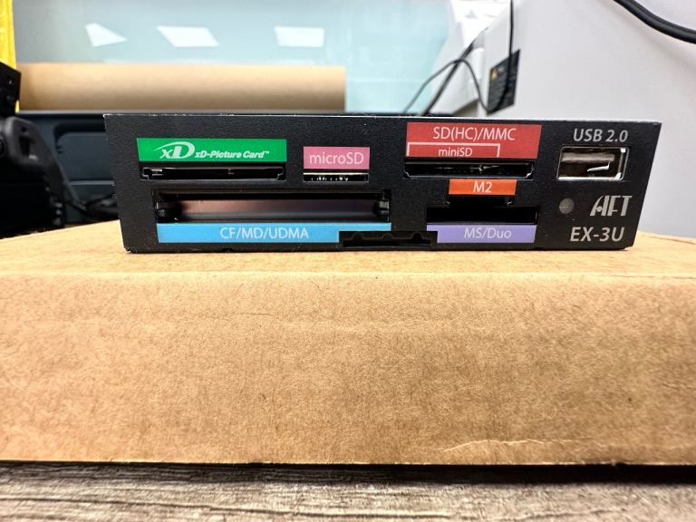 Professional Photo Kiosk reader