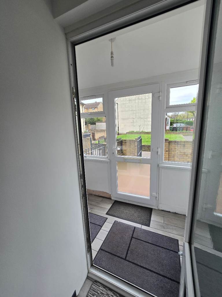 2 bed flat ground floor e15 stratford 