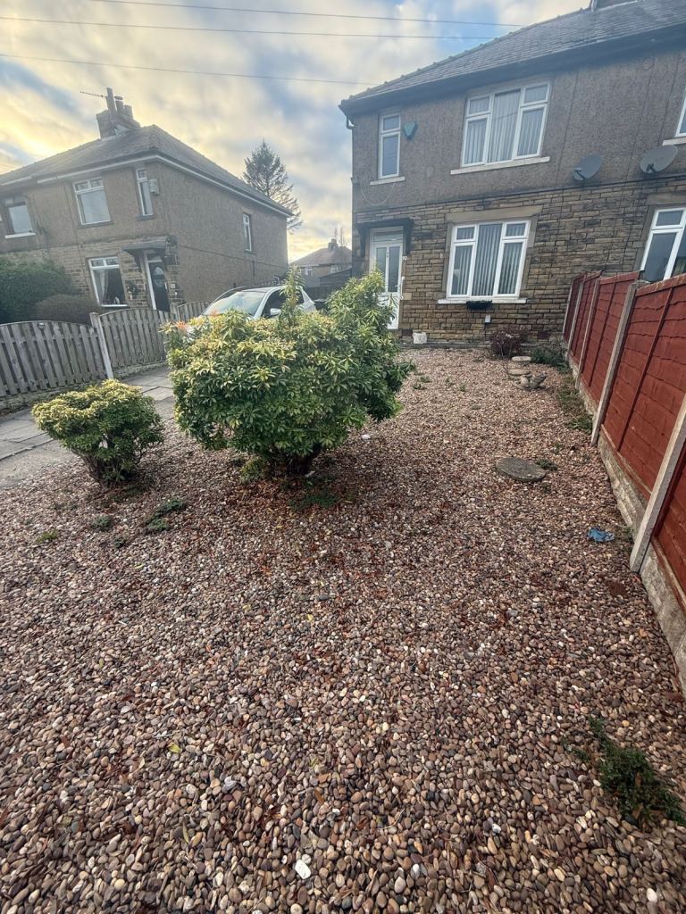 🏡 3-Bedroom Semi-Detached House for Rent — £1,150 PCM (BD6 3JU)