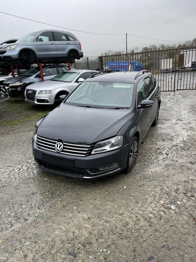 2013 Passat 2.0 bluemotion estate (breaking only)