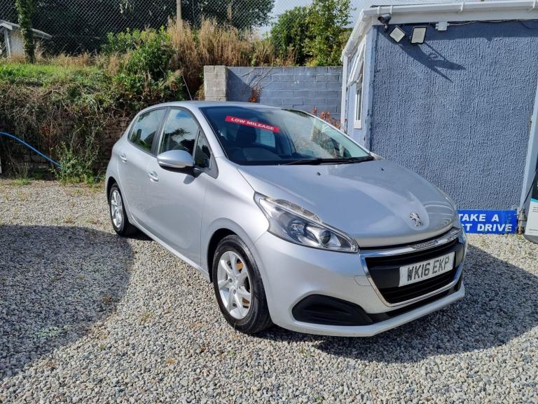 Peugeot 208 Active 1.5 Blue HDI £20 Per Year Road Tax