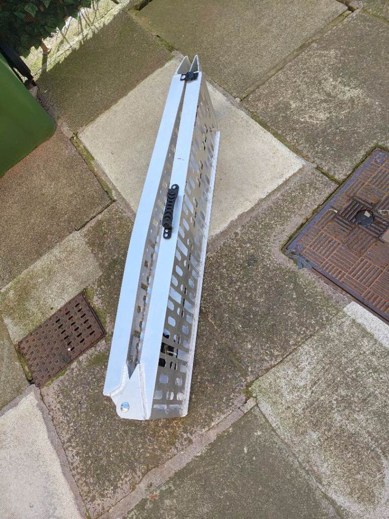 Motorcycle ramp , folding aluminium 