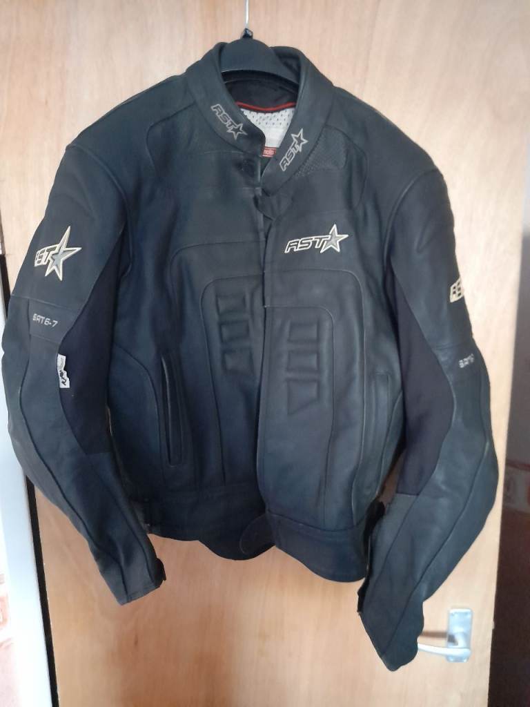 RST SRT6-7 Leather Motorcycle Trousers And Jacket
